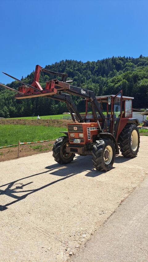 Fiat 55-66 DT Traktor mit Frontlader