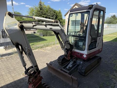 Takeuchi TB016