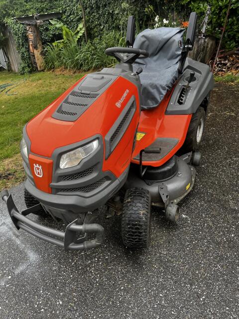 Rasentraktor Husqvarna CTH224TFI