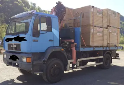 MAN/Steyr 4x4 LKW mit Ladekran
