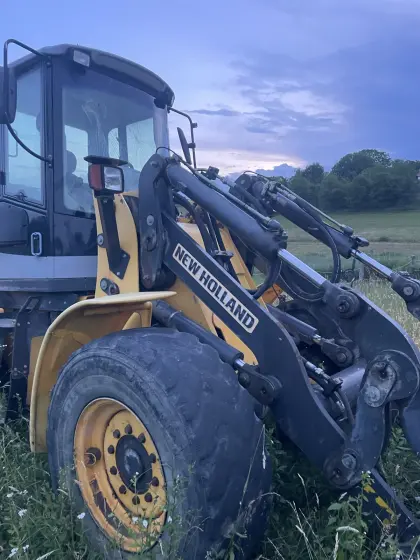 New Holland W110 Radlader