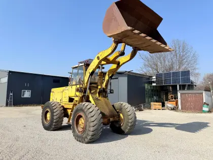 Radlader IH Volvo