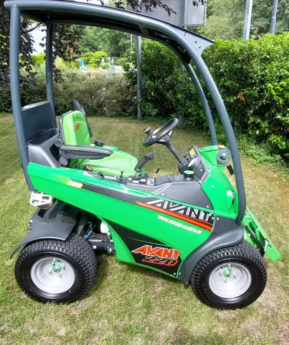 AVANT 220