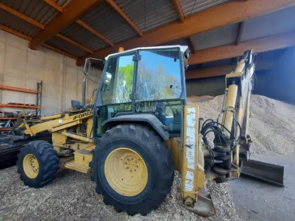 Baggerlader Ford 675DT Allradantrieb