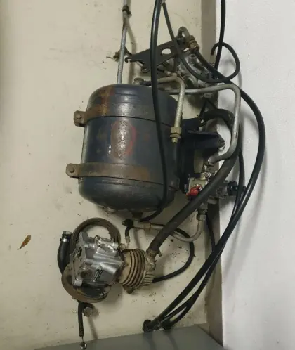 Suche Steyr 8070 SK2 Druckluftanlage