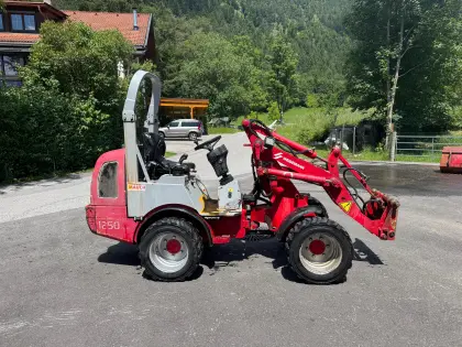 Weidemann 1.250 CX 35 inkl. Schaufel und Palettengabel
