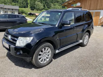 Mitsubishi Pajero Geländewagen V80