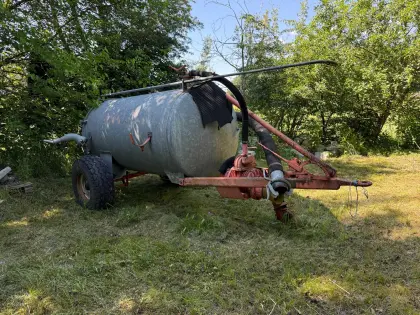 Güllefass Bauer 2.000 l, Vakuumfass etwas undicht, Schnäppchen