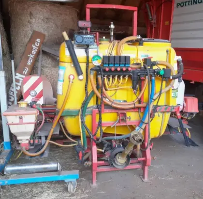 Feldspritze Spritze 600 l, 9 m, el., hydr.