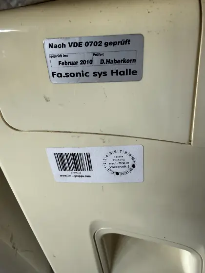 Klimaanlagen, meistens Whirlpool AMC 995