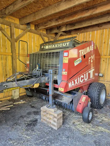 Rundballenpresse Trumag Fort Maxicut 21