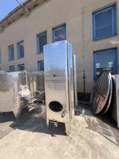 Edelstahl-Rechteckbehälter 2.850 l