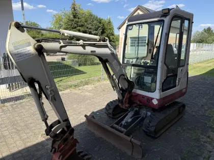 Takeuchi TB016