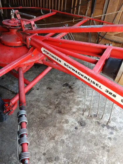 Schwader 322 U Pöttinger 322 U