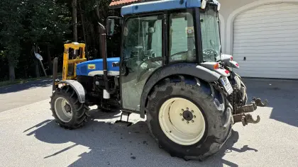New Holland TN95NA