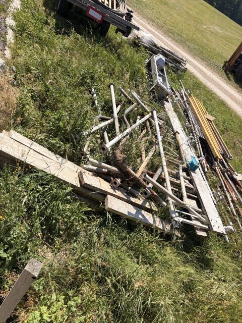 Rinderaufstallung, Kälberfressgitter, Tränken etc.