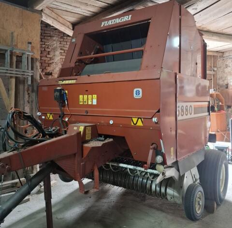 Rundballenpresse Fiatagri 5880