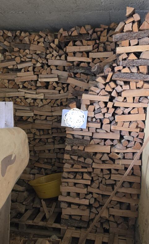 Privatverkauf: Ca. 5,5 SRM trockenes Brennholz, Obstholz