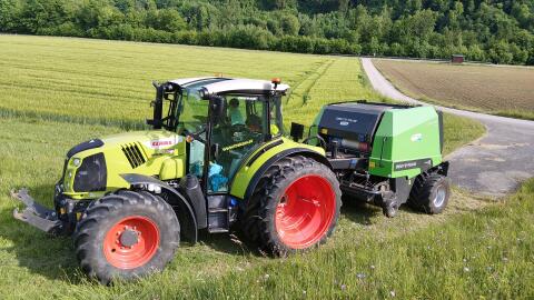 Deutz Fixmaster 230 MP, Kuhn 2130 FB, erst 3.900 Ballen