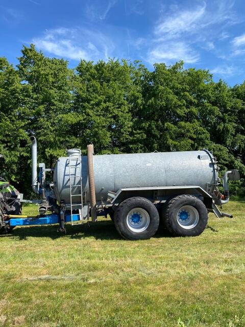 Streu-Mix Güllefass Pumpfass