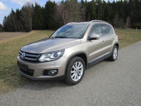 VW Tiguan 2,0 TDI Sky Sport Xenon Navi SHZ Panoramadach
