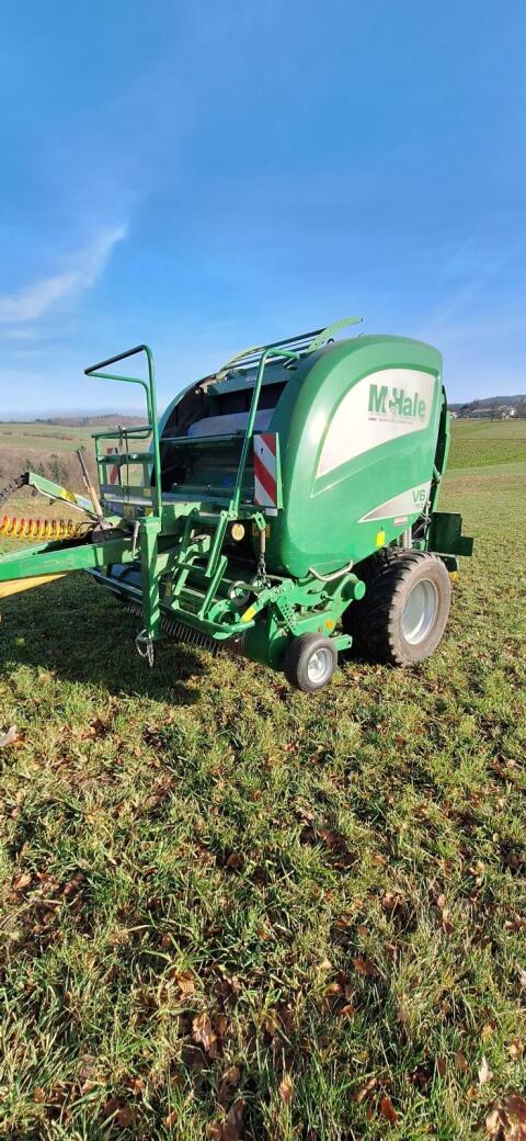 McHale V6750 Rundballenpresse