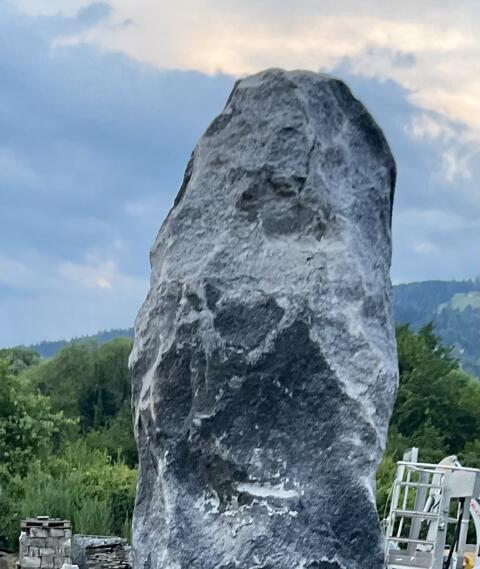 Natursteinsäule
