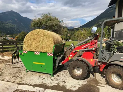 Einstreugerät, Rundballenauflöser, Ballenabwickler