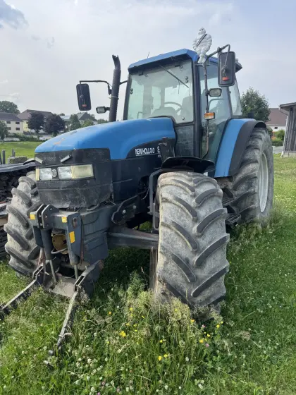 New Holland 8560