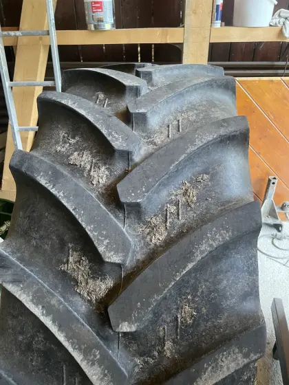 480/65 R28 Mitas