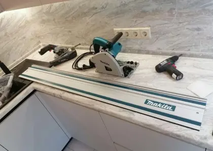 Kreissäge Makita SP6000J + Führungsschiene SP6000J