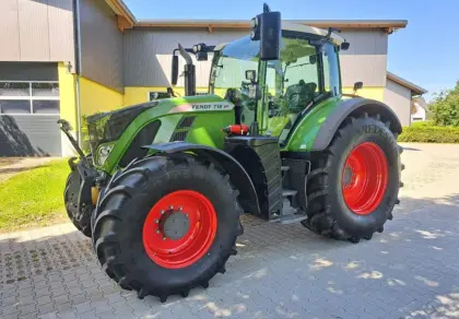 Fendt 718 Vario S4 ProfiPlus