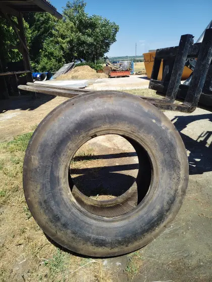 Reifen 3-Rillen 12.5/80-18 12.5-18 Dominator Steyr 8100
