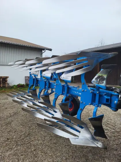Lemken Juwel 8 V Pflug 4 Schar