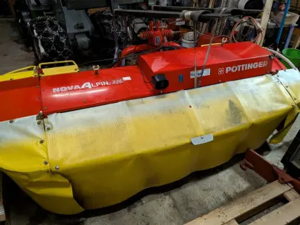 Mähwerk Pöttinger Novaalpin 226B