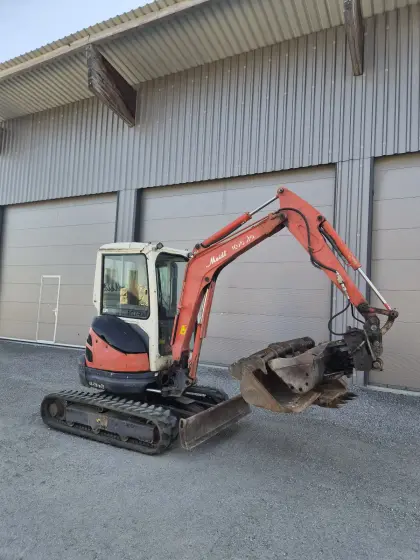 Kubota U25-3