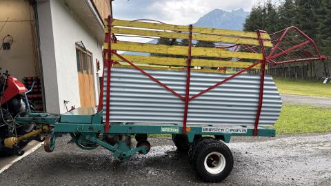 Ladewagen (ohne Zwillingsräder) und Kreisler zu verkaufen Hamster Plus 15
