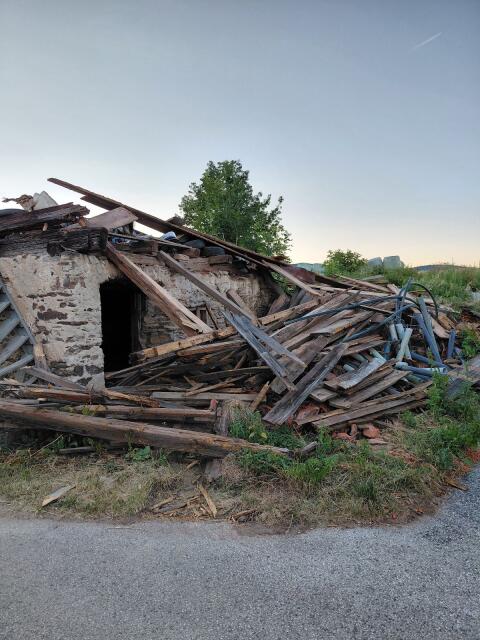 Verschenke Altholz, Holz