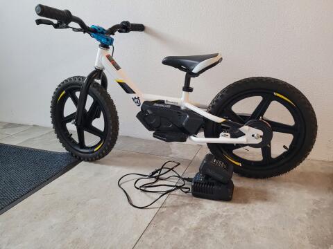 Kinder E-Laufrad Husqvarna