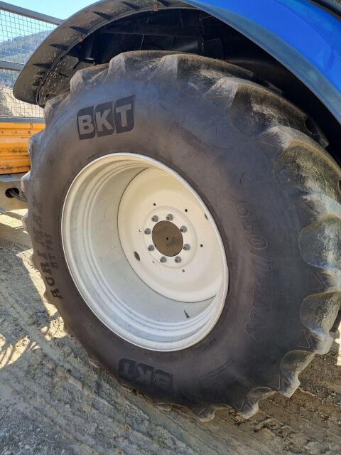 650/75 R38 BKT