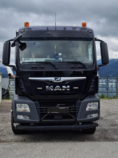 MAN TGS mit Ladekran HMF Type 3220