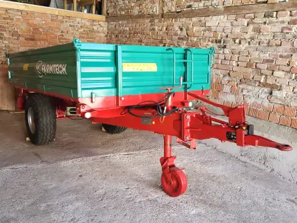 Kipper Farmtech EDK 500 (5 t) Dreiseitenkipper
