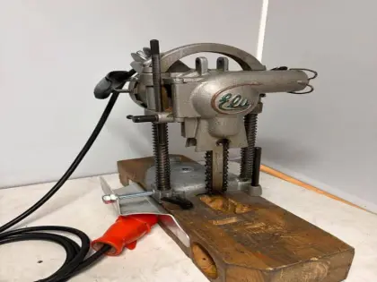 Mobiler Profi-Kettenstemmer Elu MKS 10