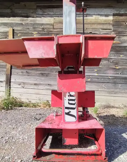 Holzspalter Scheunenfund