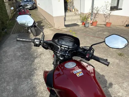 Motorrad Honda CB 125F