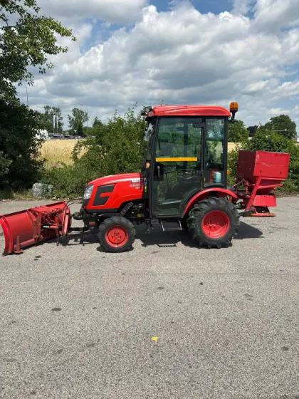 Kioti CK3310H-EU Winterdiensttraktor