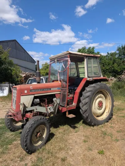 International 574