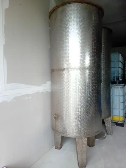 Edelstahltank