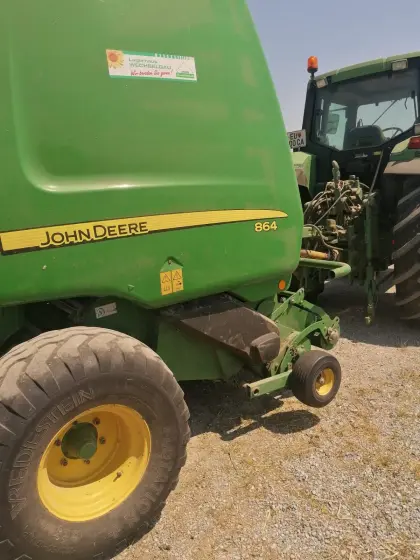John Deere Rundballenpresse 864