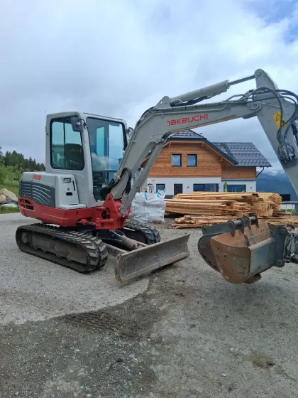 Takeuchi TB 235 Powertilt